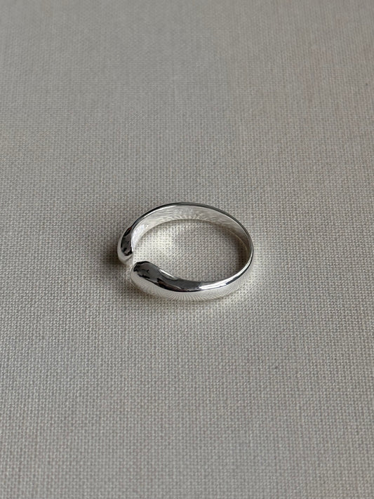 SILVER WATER DROPLET PINKY RING
