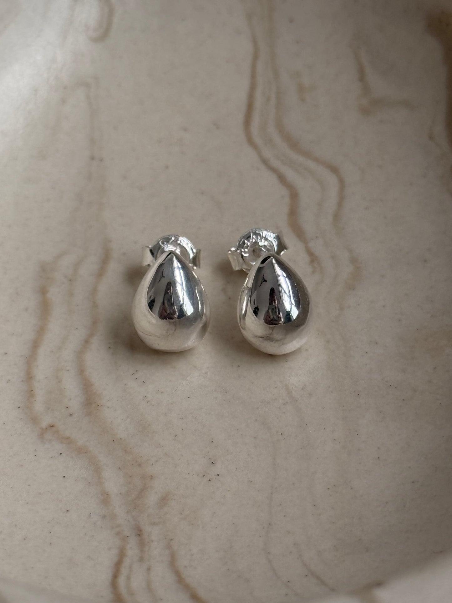 SILVER CHUBBY EARRING