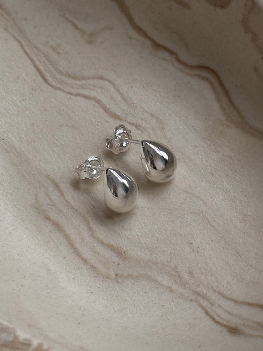 SILVER CHUBBY EARRING