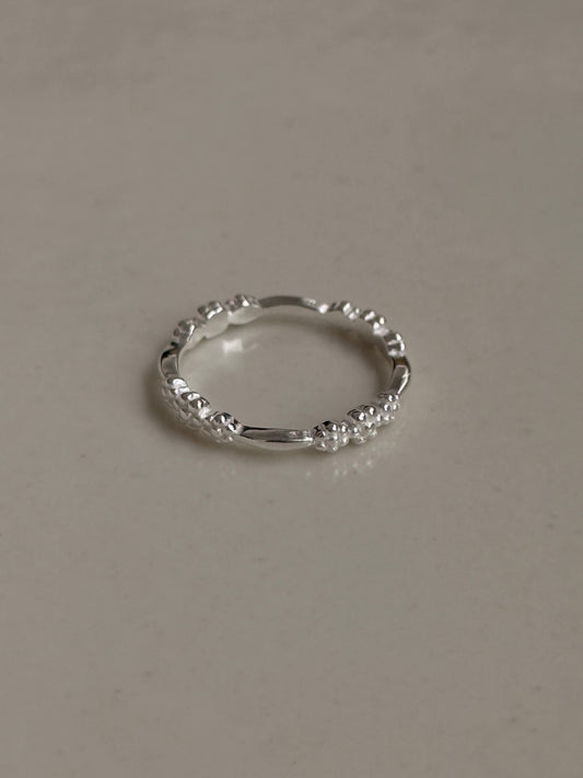 SILVER MINI FLOWER RING