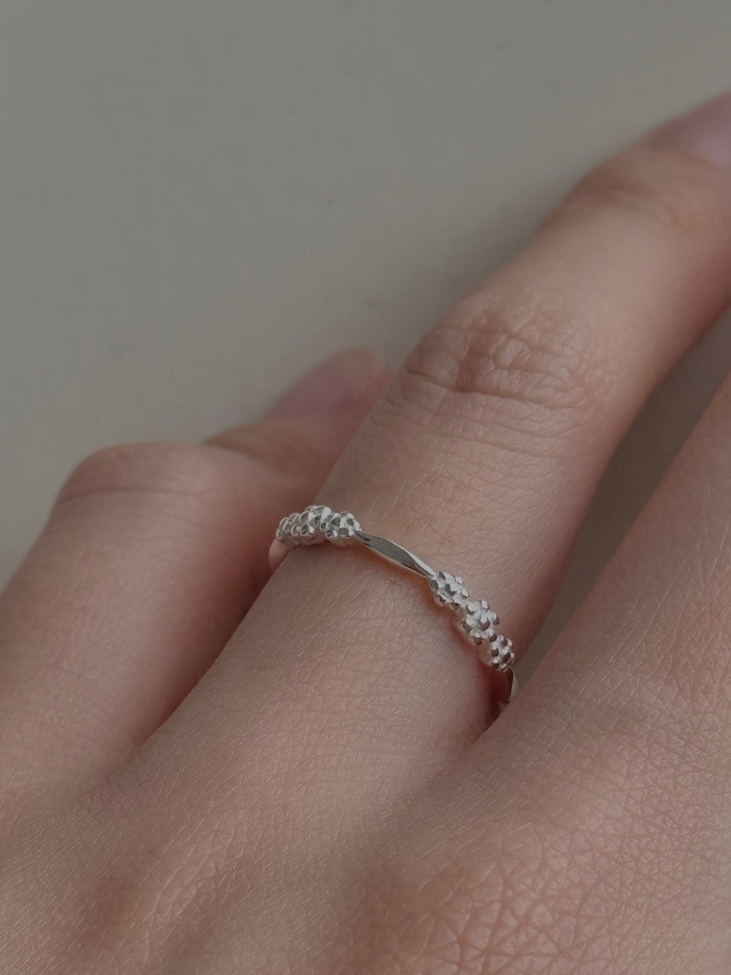SILVER MINI FLOWER RING