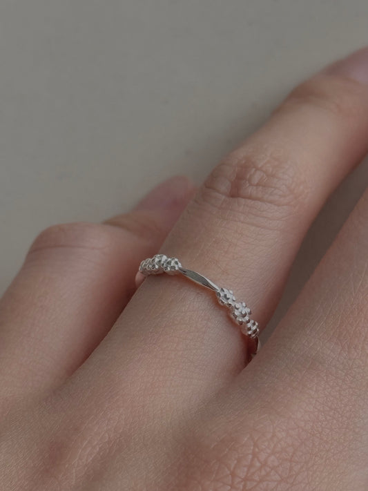 SILVER MINI FLOWER RING