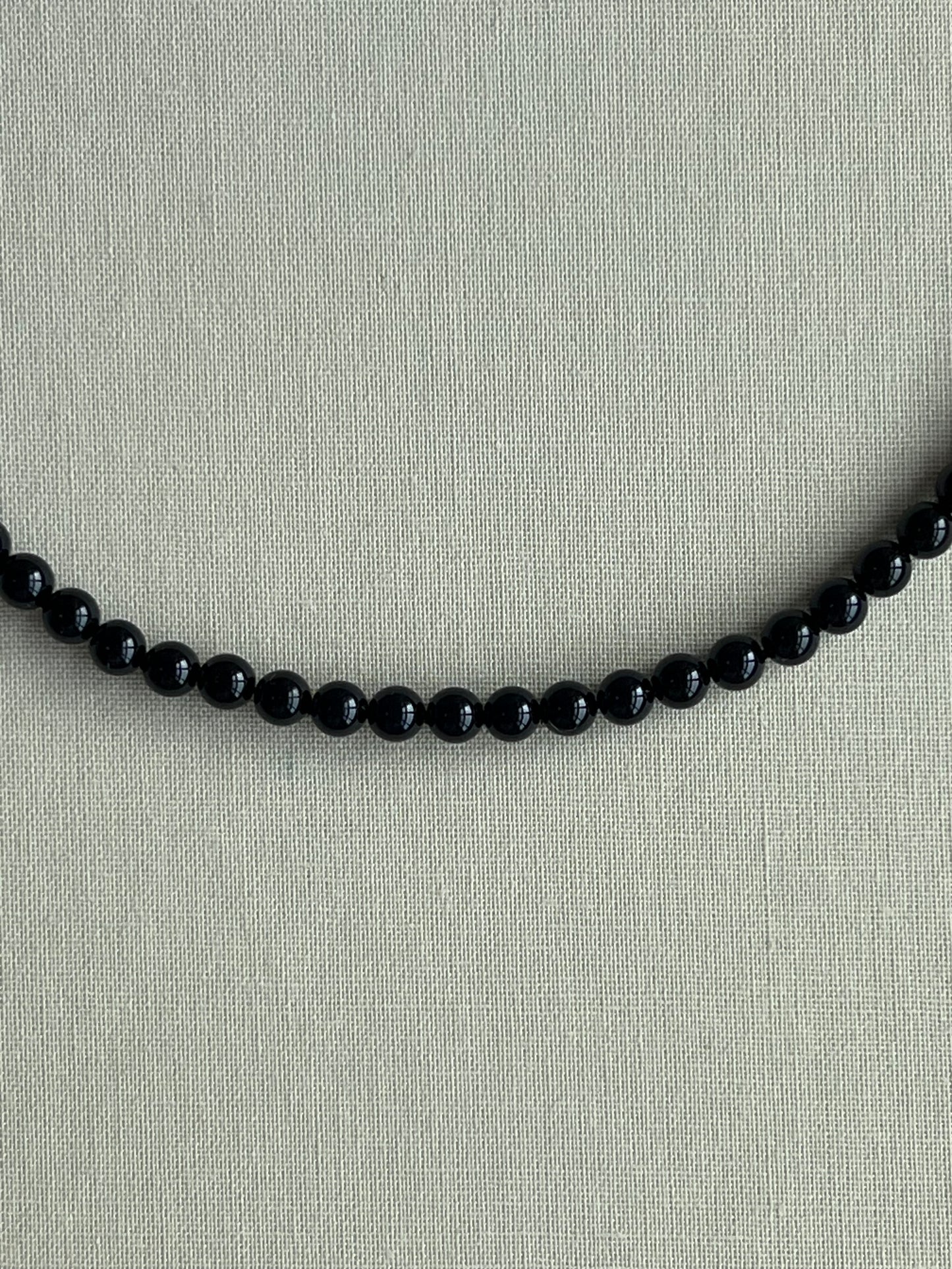 6MM BLACK BEADS NECKLACE