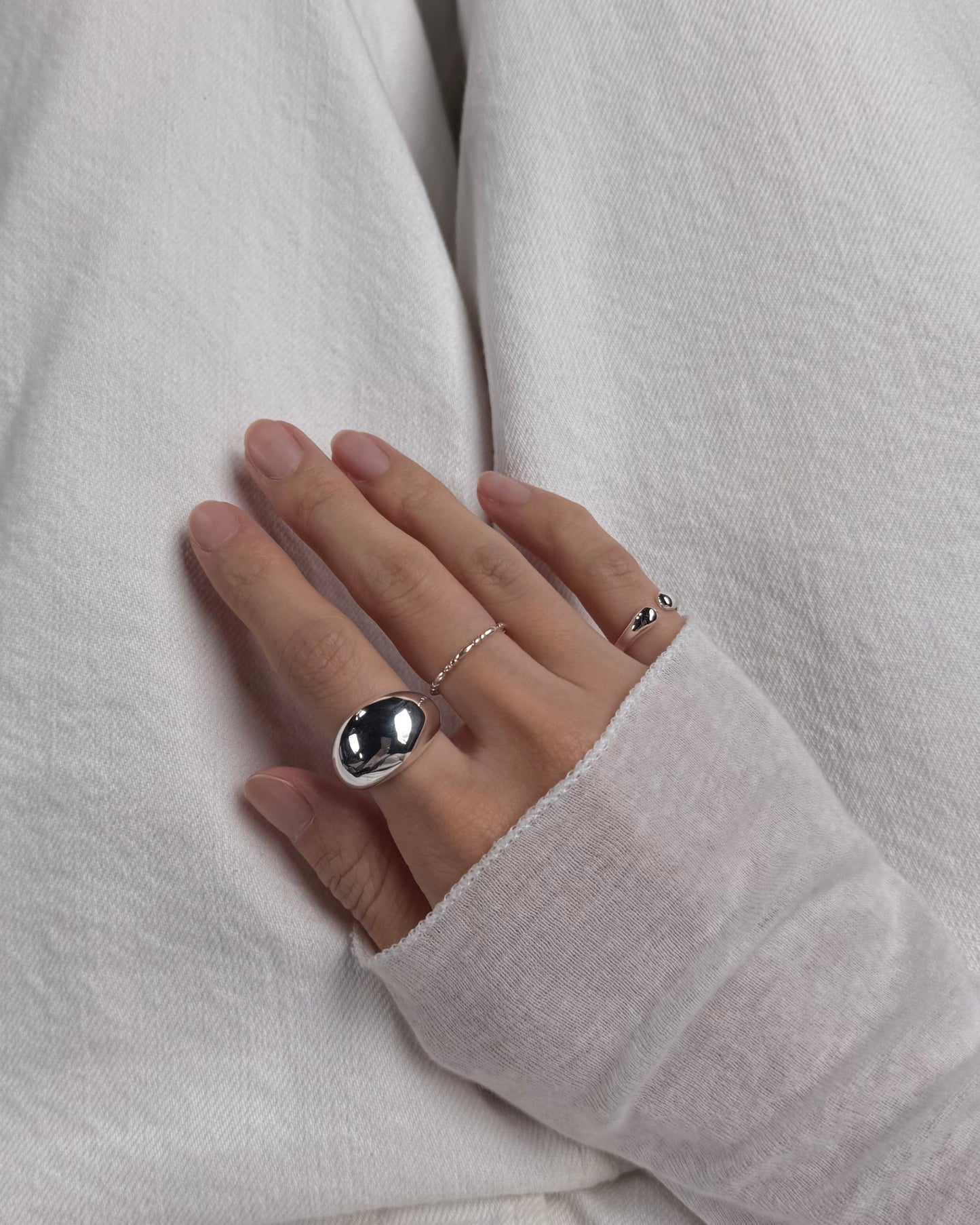 SILVER CHUBBY ROUND RING