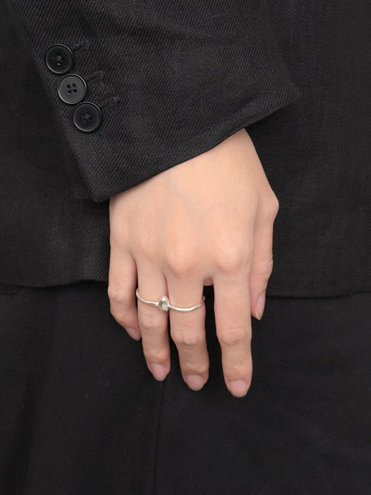 HANDCRAFTED SILVER EGG DOUBLE RING