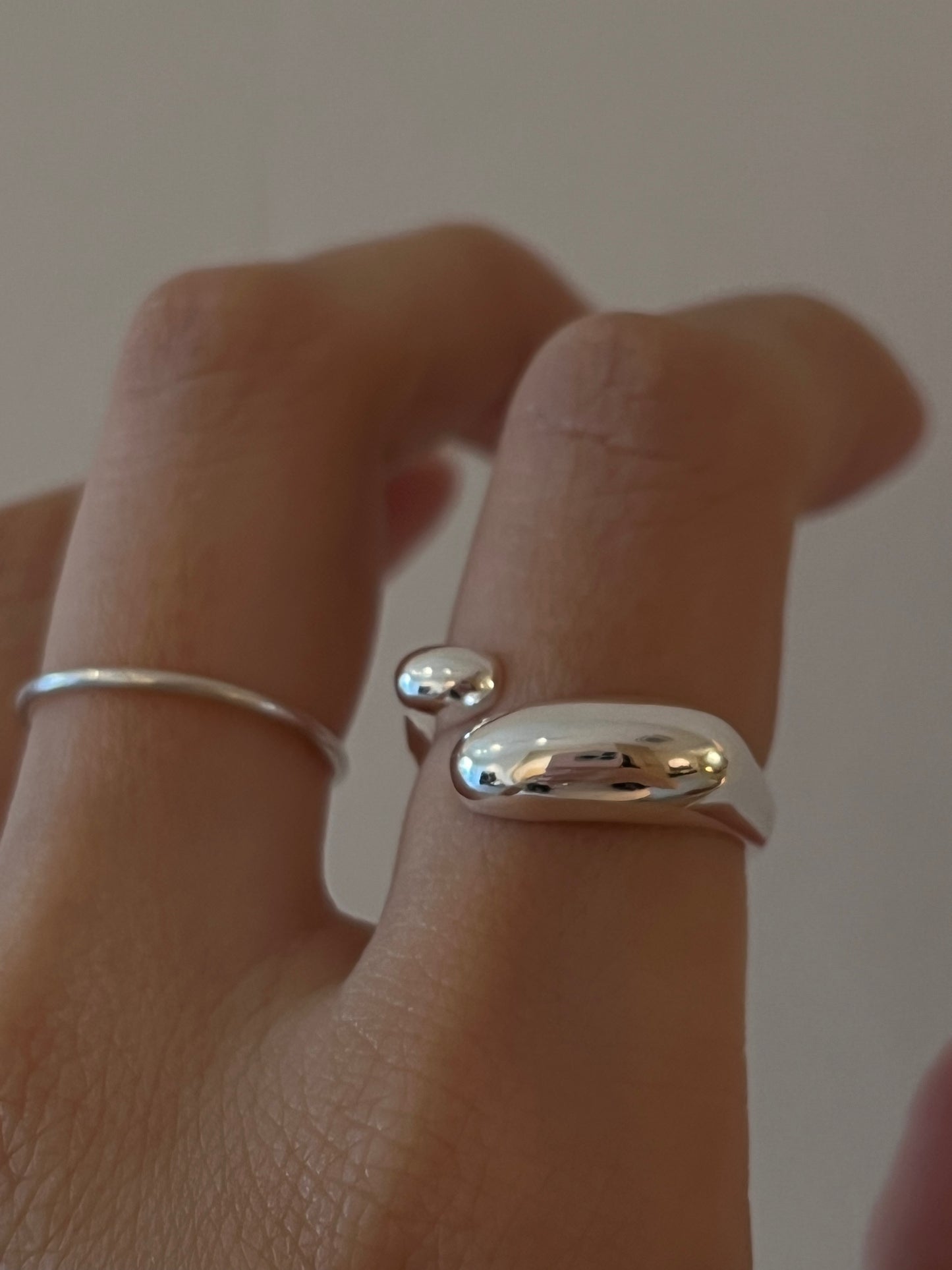 SILVER BOLD POINT RING