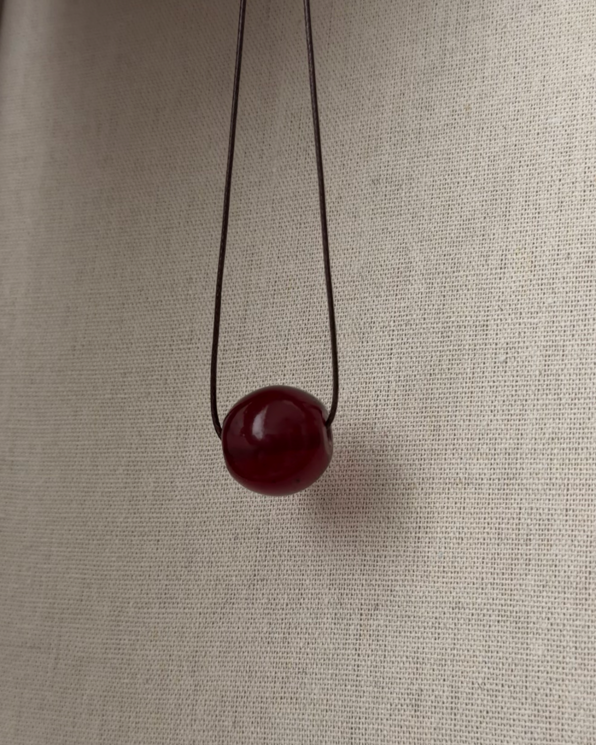 014 CHERRY GLASS NECKLACE