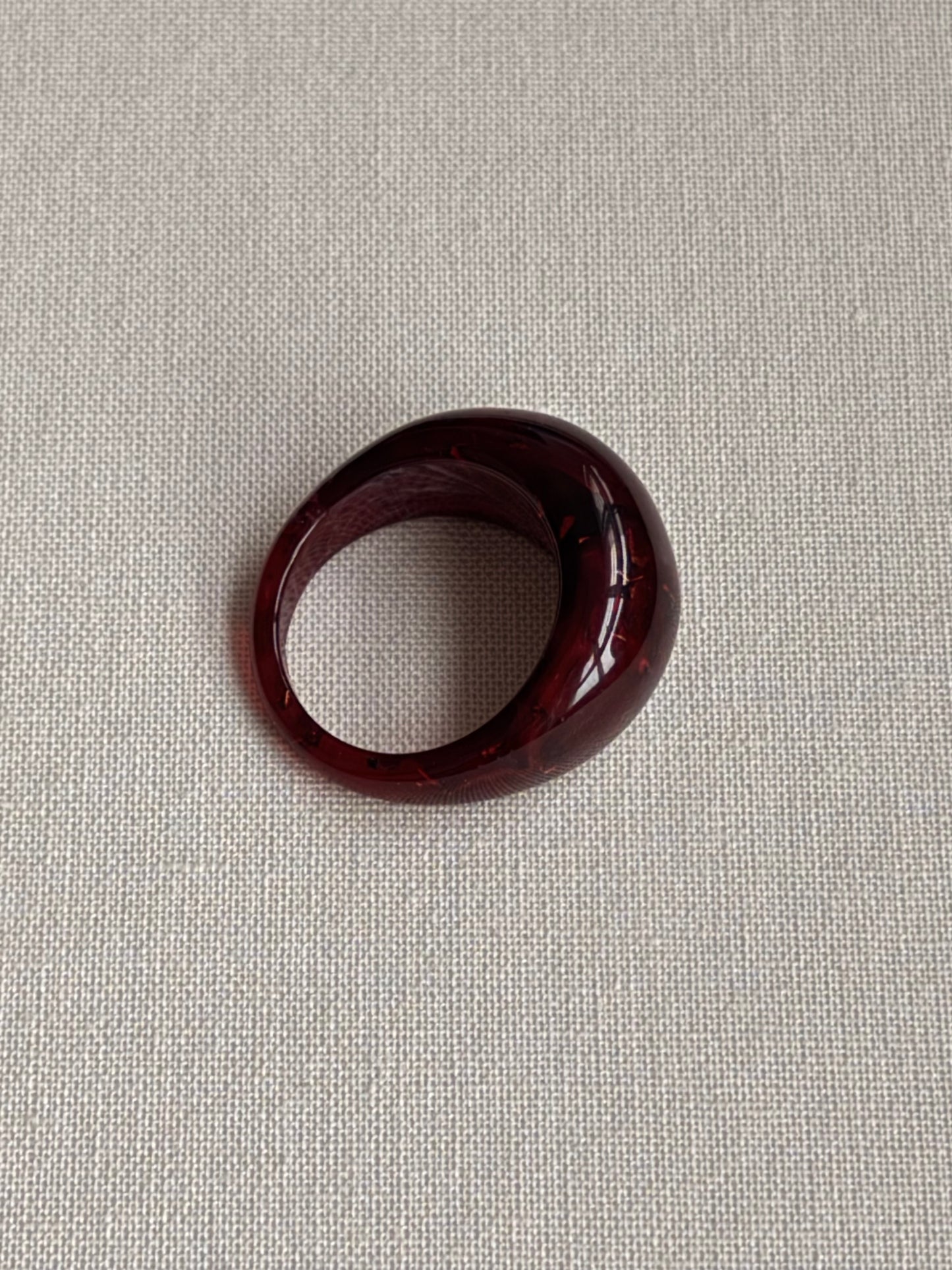 FORMICA RING IN BURGUNDY