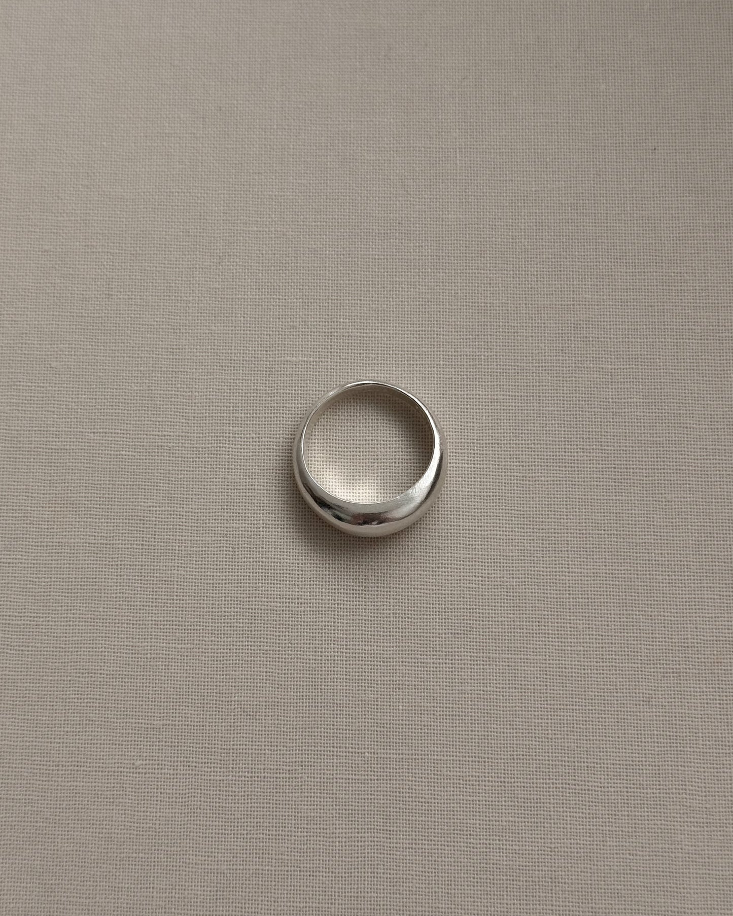 HANDCRAFTED SILVER CLASSIC RING