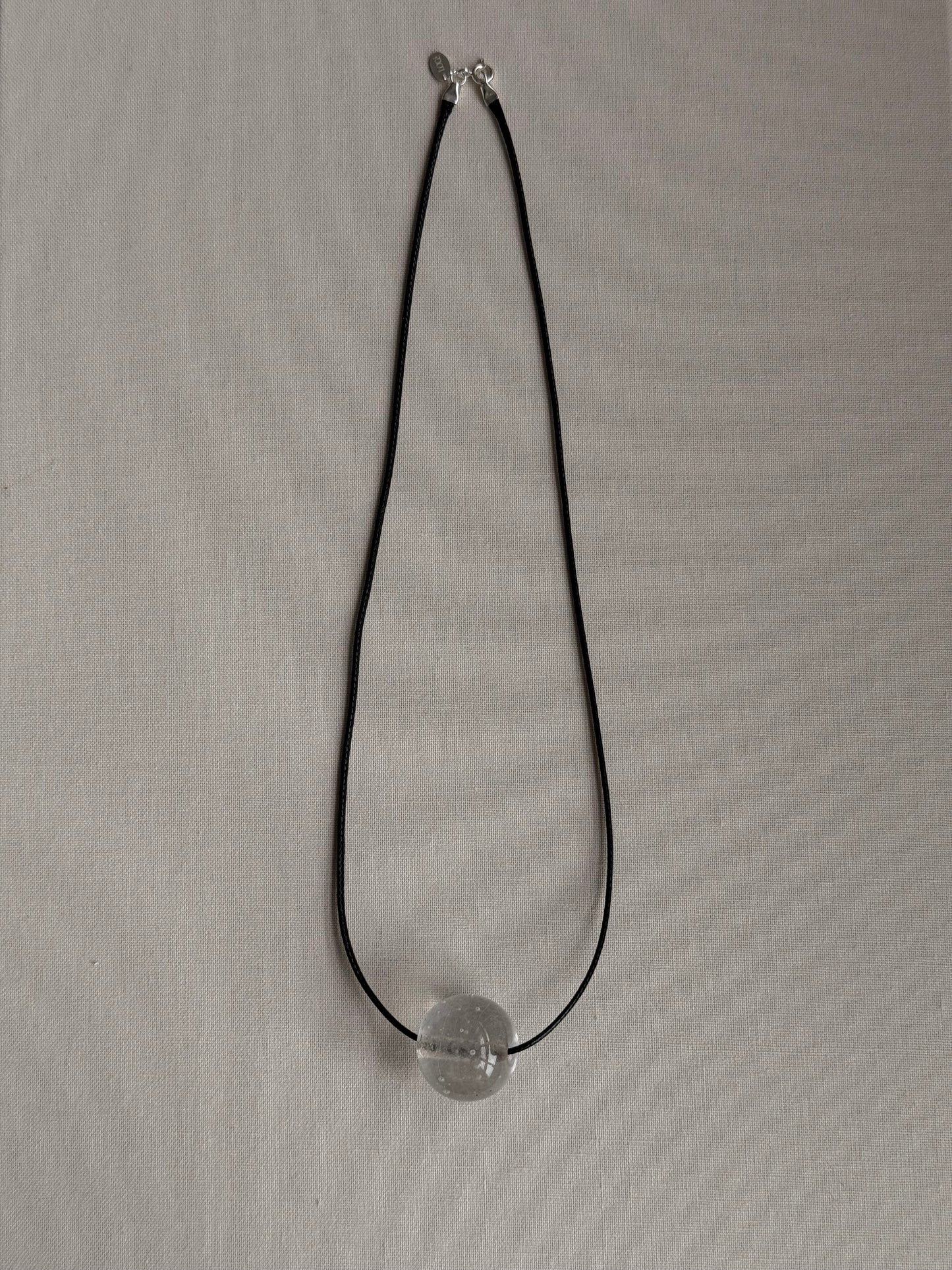 08 CLEAR GLASS NECKLACE