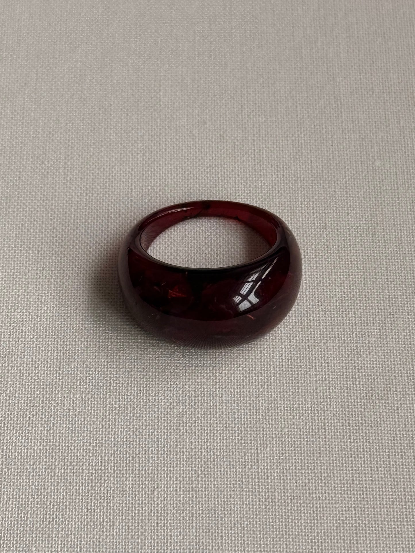 FORMICA RING IN BURGUNDY