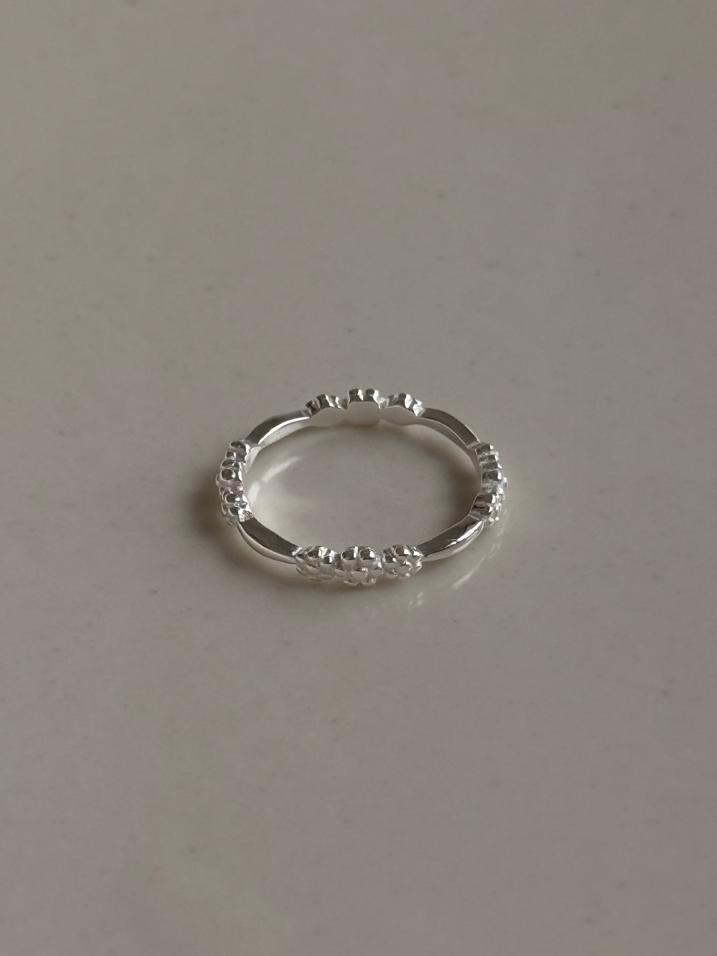 SILVER MINI FLOWER RING