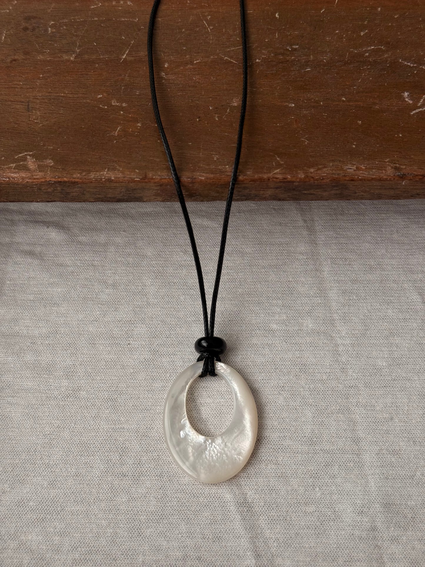 04 PEARL HOOP NECKLACE