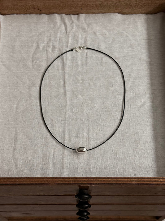 011 SILVER BEAN NECKLACE