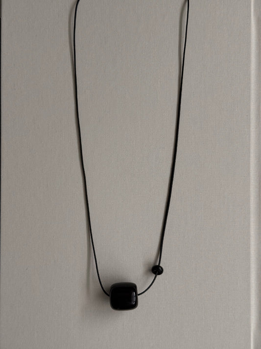 010 NATURAL YAK HORN NECKLACE