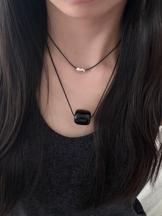 010 NATURAL YAK HORN SHORT NECKLACE