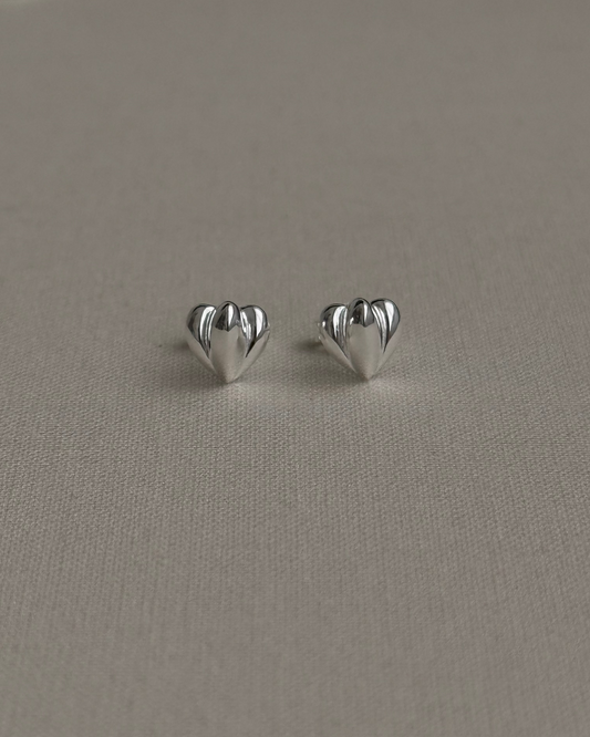SILVER HEART STUD EARRING